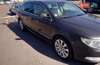 Лифтбек Skoda Superb 2009 в 