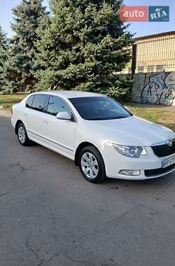 Лифтбек Skoda Superb 2011 в 