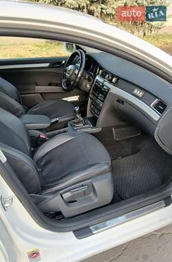 Лифтбек Skoda Superb 2011 в 