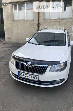 Універсал Skoda Superb 2013 в Черкасах