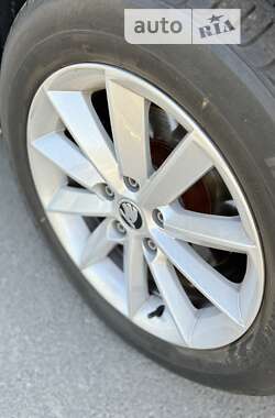 Лифтбек Skoda Superb 2013 в Днепре