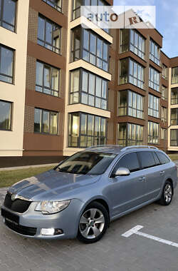 Универсал Skoda Superb 2011 в Львове