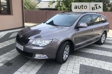 Універсал Skoda Superb 2012 в Надвірній