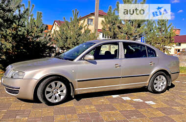 Лифтбек Skoda Superb 2005 в Самборе