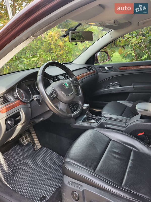 Лифтбек Skoda Superb 2012 в Ровно