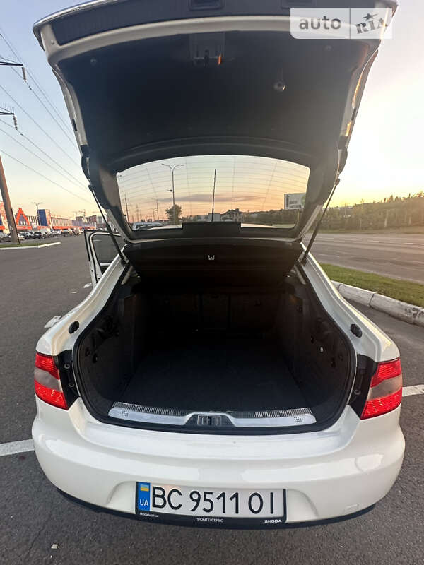 Лифтбек Skoda Superb 2009 в Луцке фото 6 Лифтбек Skoda Superb 2009 в Луцке