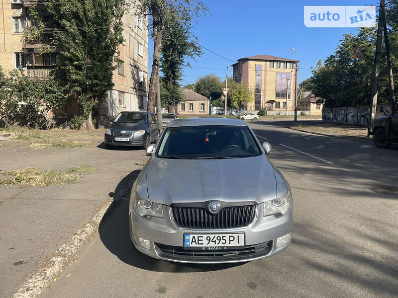 Лифтбек Skoda Superb 2011 в Кривом Роге