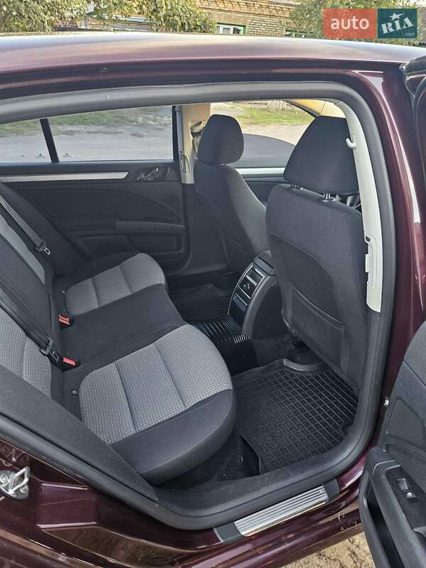Универсал Skoda Superb 2012 в Радомышле