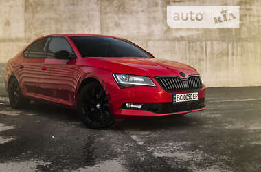 Лифтбек Skoda Superb 2019 в Львове