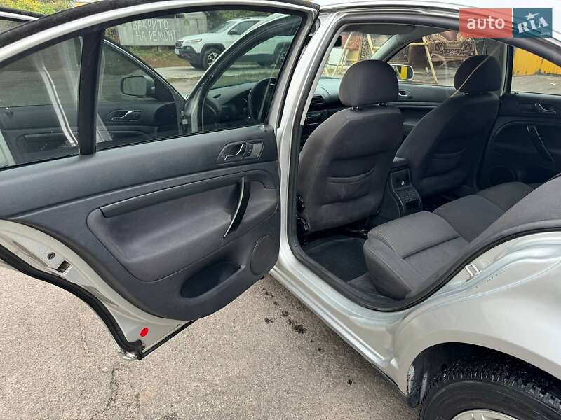 Лифтбек Skoda Superb 2006 в Фастове