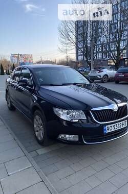 Ліфтбек Skoda Superb 2011 в Ужгороді