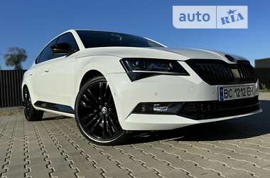 Ліфтбек Skoda Superb 2015 в Стрию