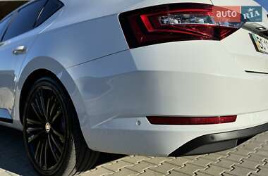 Лифтбек Skoda Superb 2015 в Стрые