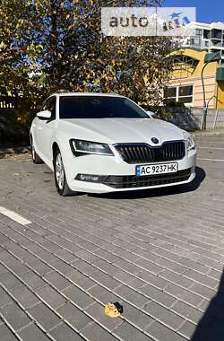 Универсал Skoda Superb 2017 в Луцке