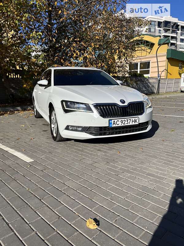 Універсал Skoda Superb 2017 в Луцьку