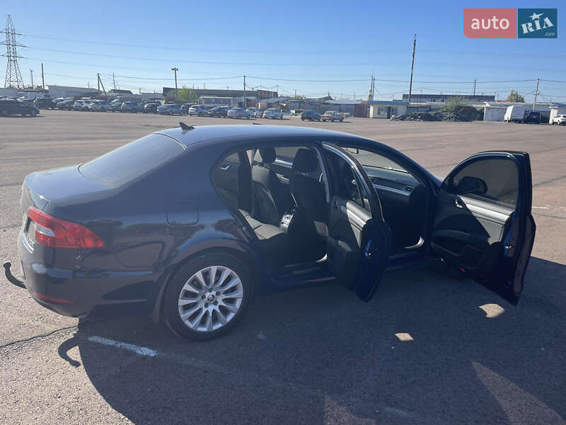 Лифтбек Skoda Superb 2014 в Ужгороде фото 10 Лифтбек Skoda Superb 2014 в Ужгороде