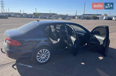 Лифтбек Skoda Superb 2014 в 