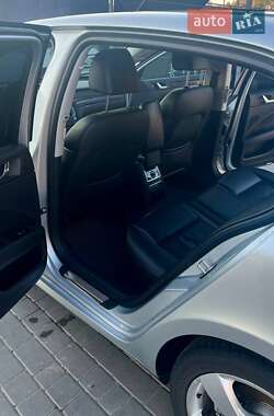 Лифтбек Skoda Superb 2015 в 