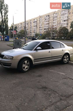 Лифтбек Skoda Superb 2005 в 