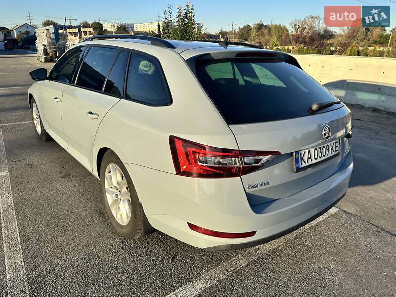 Универсал Skoda Superb 2017 в Ирпене