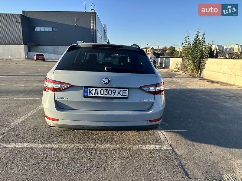 Универсал Skoda Superb 2017 в Ирпене