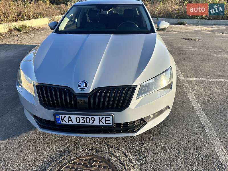 Универсал Skoda Superb 2017 в Ирпене