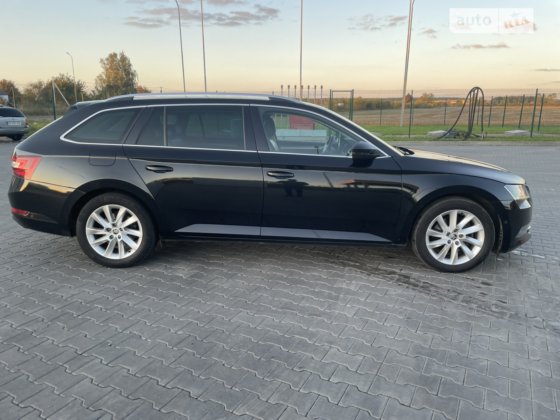 2017 Skoda Superb - мініатюра 4