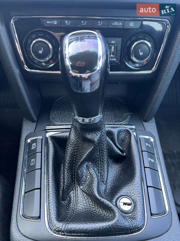 Универсал Skoda Superb 2012 в Киеве