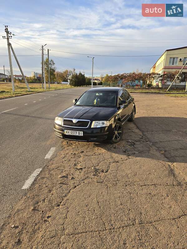 Лифтбек Skoda Superb 2008 в 