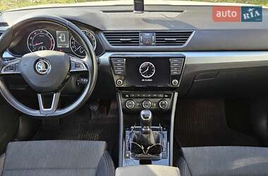 Лифтбек Skoda Superb 2016 в 