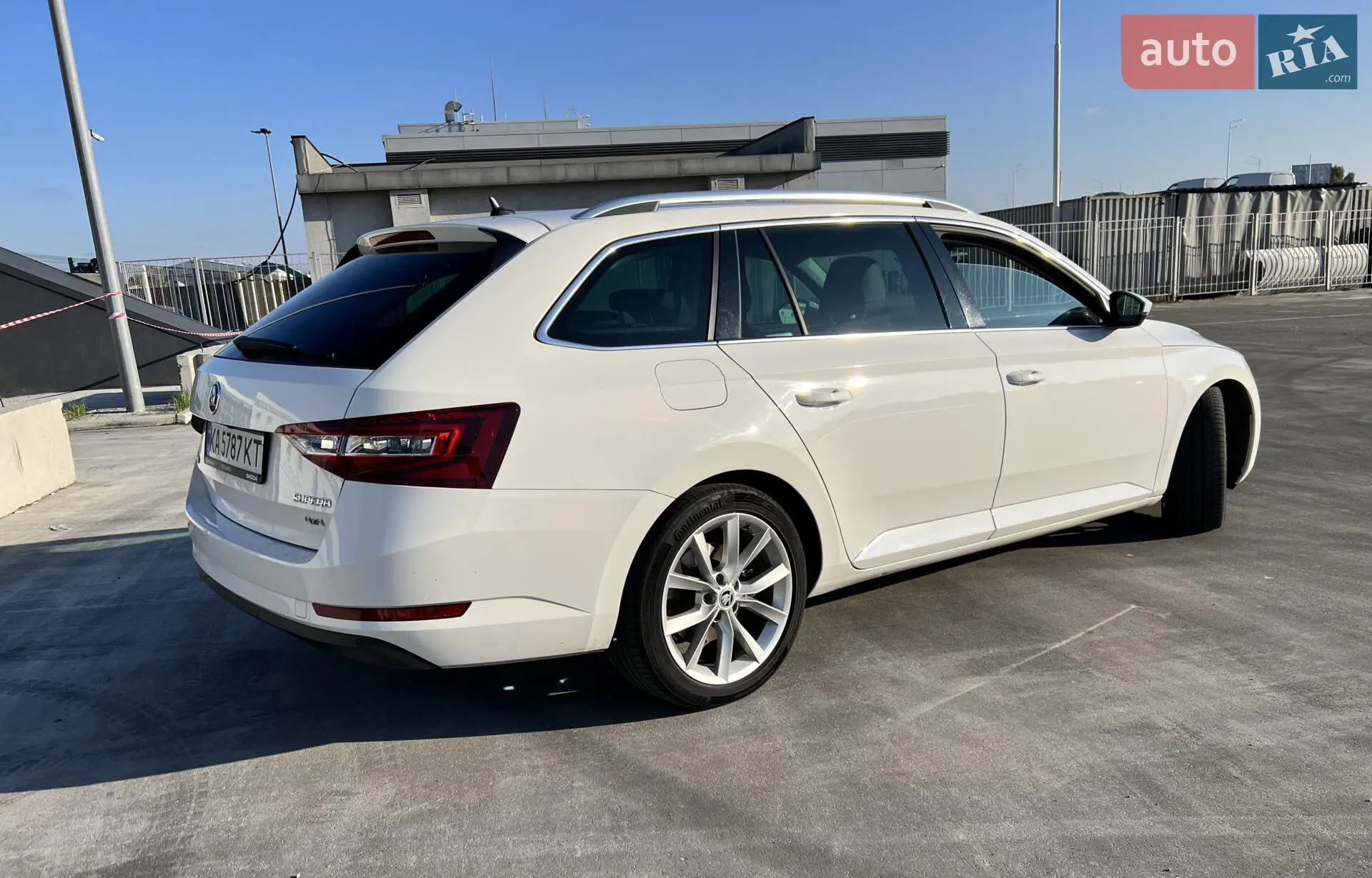 2017 Skoda Superb - мініатюра 9