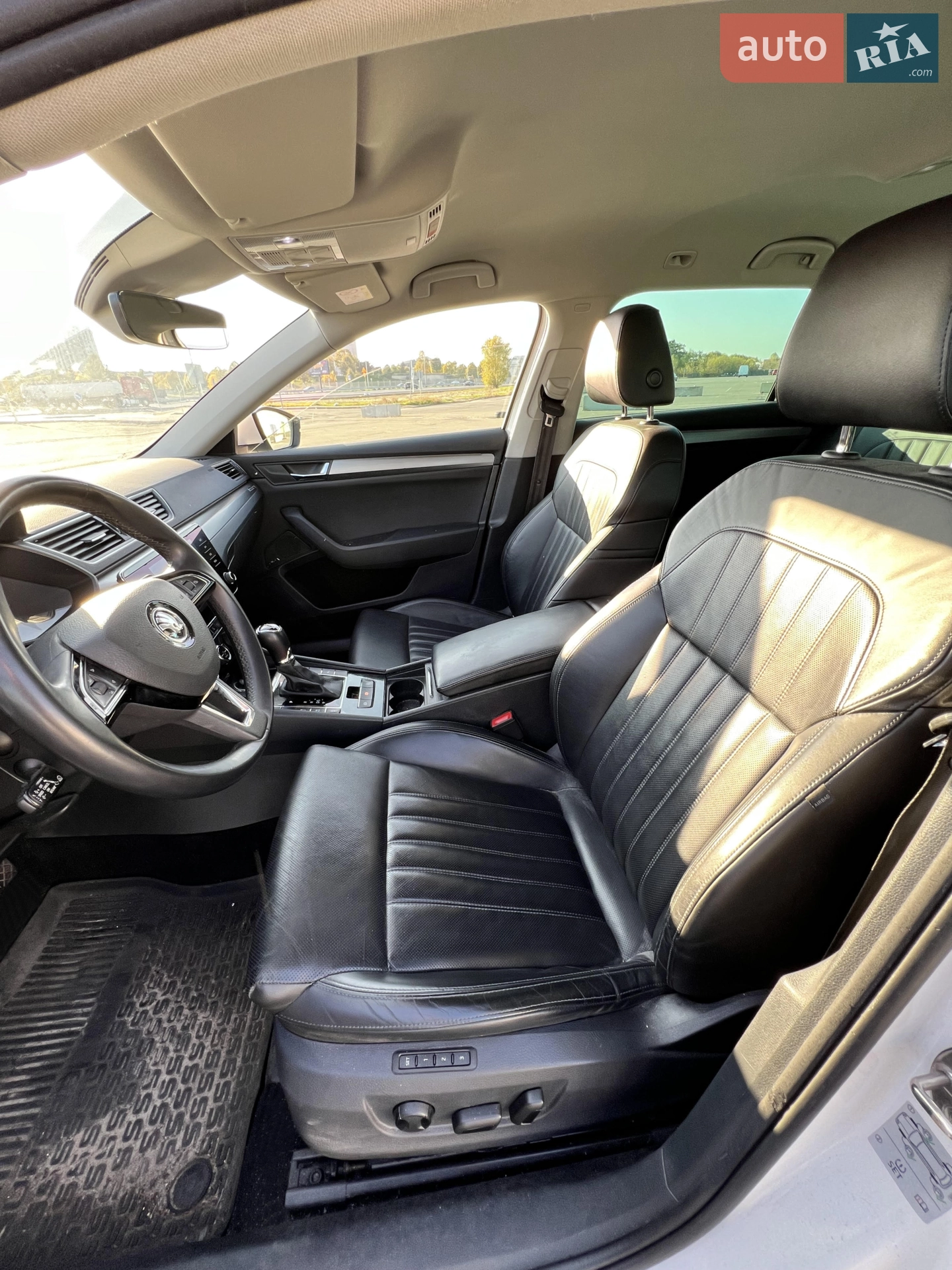 2017 Skoda Superb - мініатюра 10