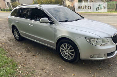 Універсал Skoda Superb 2010 в Ужгороді