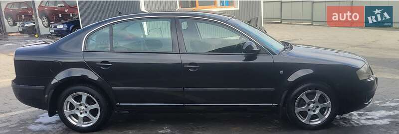 Лифтбек Skoda Superb 2006 в Львове