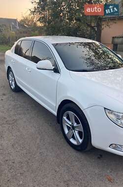 Лифтбек Skoda Superb 2012 в 