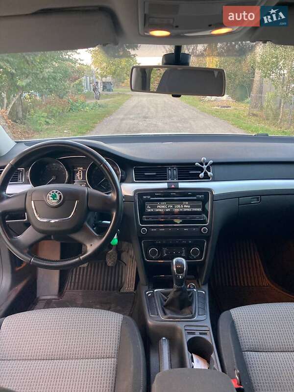 Ліфтбек Skoda Superb 2012 в Козелеці