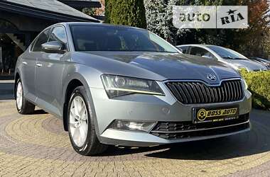 Ліфтбек Skoda Superb 2017 в Львові