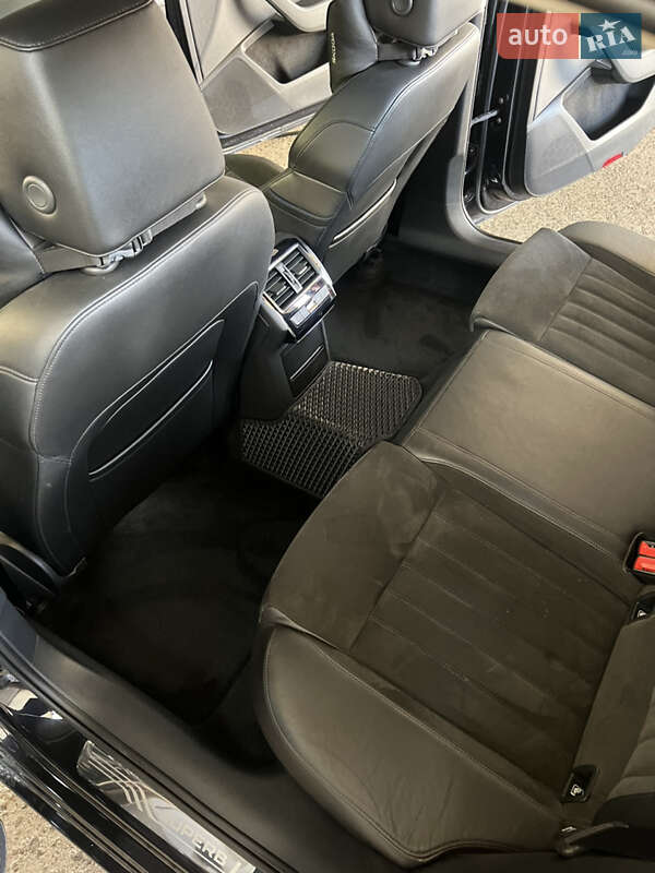 Ліфтбек Skoda Superb 2015 в Городку