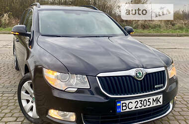 Універсал Skoda Superb 2012 в Дрогобичі