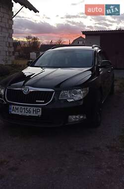 Универсал Skoda Superb 2011 в Звягеле