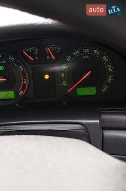 Лифтбек Skoda Superb 2006 в 