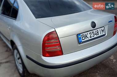 Лифтбек Skoda Superb 2004 в Ровно