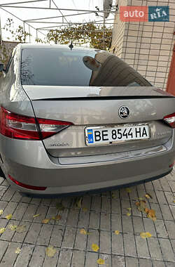 Лифтбек Skoda Superb 2018 в 