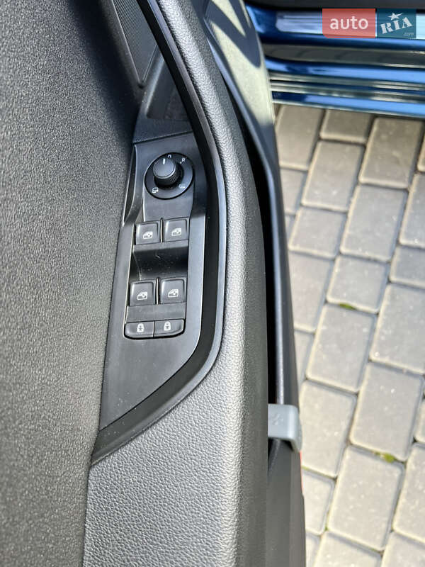 Універсал Skoda Superb 2017 в Володимирі
