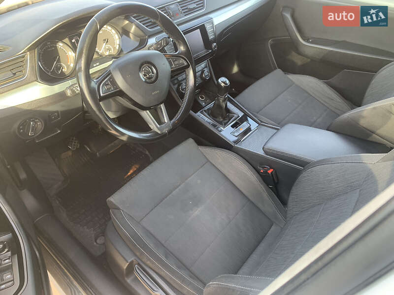 Универсал Skoda Superb 2016 в Хусте