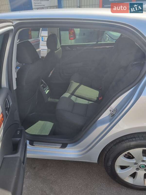 Лифтбек Skoda Superb 2013 в Киеве фото 8 Лифтбек Skoda Superb 2013 в Киеве