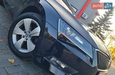 Ліфтбек Skoda Superb 2018 в 