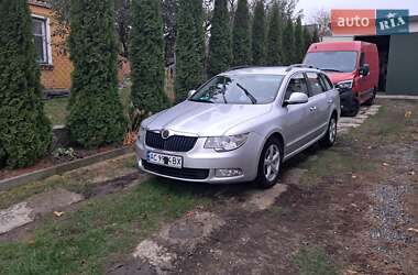 Універсал Skoda Superb 2013 в Володимир-Волинському