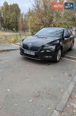 Ліфтбек Skoda Superb 2016 в Дніпрі