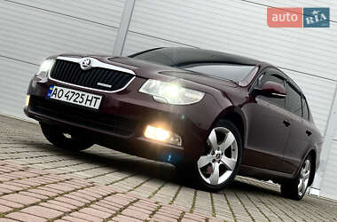 Лифтбек Skoda Superb 2012 в 